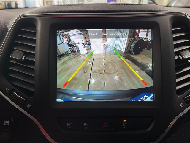 2023 Jeep Cherokee Altitude photo 12