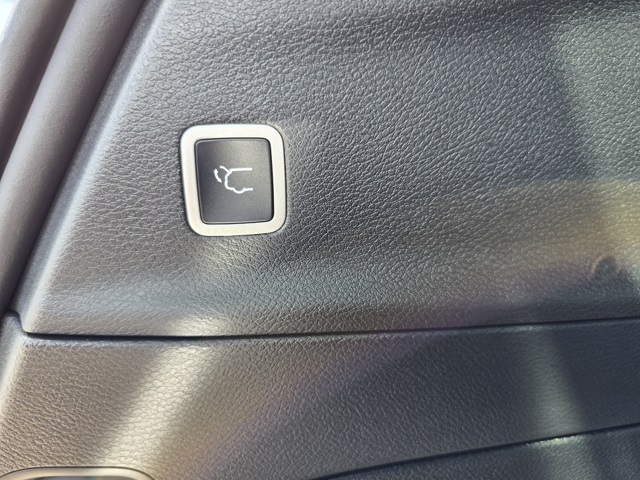 2026 Chrysler Pacifica photo 6