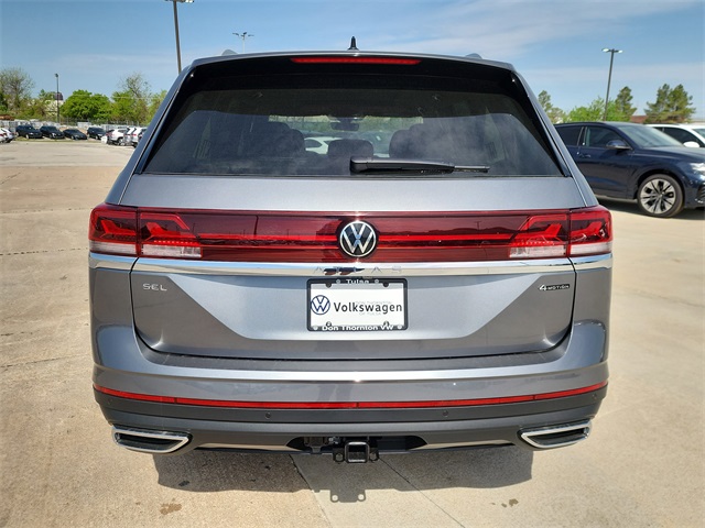 2025 Volkswagen Atlas SEL photo 3