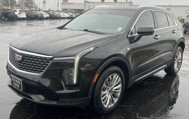 2024 Cadillac XT4 Premium Luxury photo 4