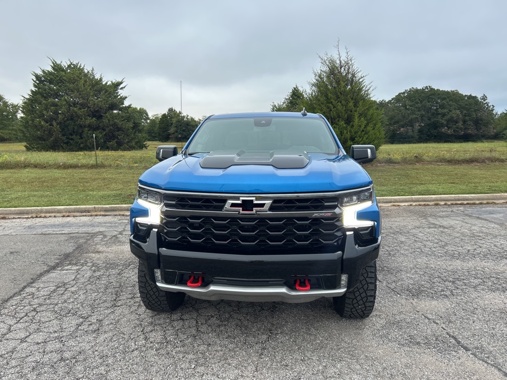 2024 Chevrolet Silverado 1500 ZR2 photo 2