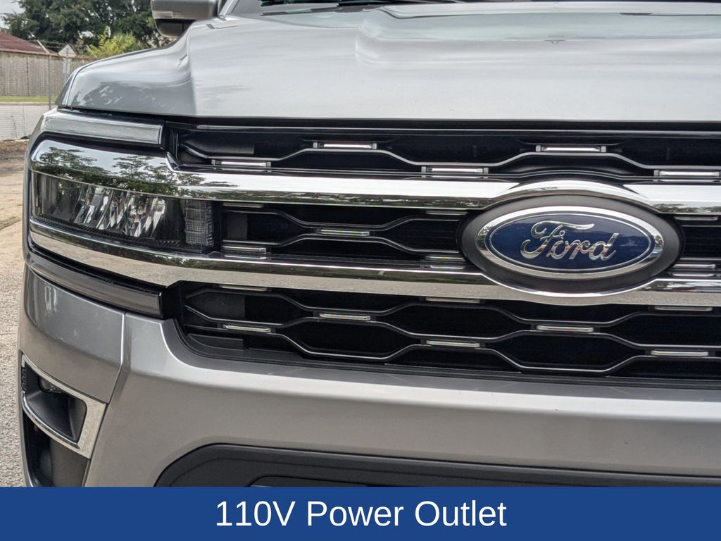 2023 Ford Expedition Limited photo 10