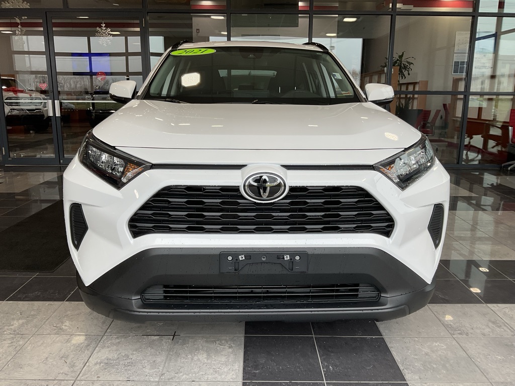 Used 2021 Toyota RAV4 LE with VIN 2T3G1RFV5MC173762 for sale in Kansas City