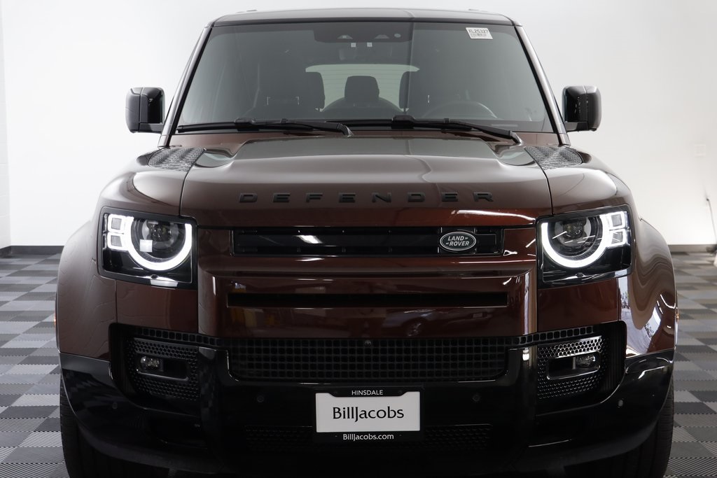 2025 Land Rover Defender 130 X-Dynamic SE photo 23