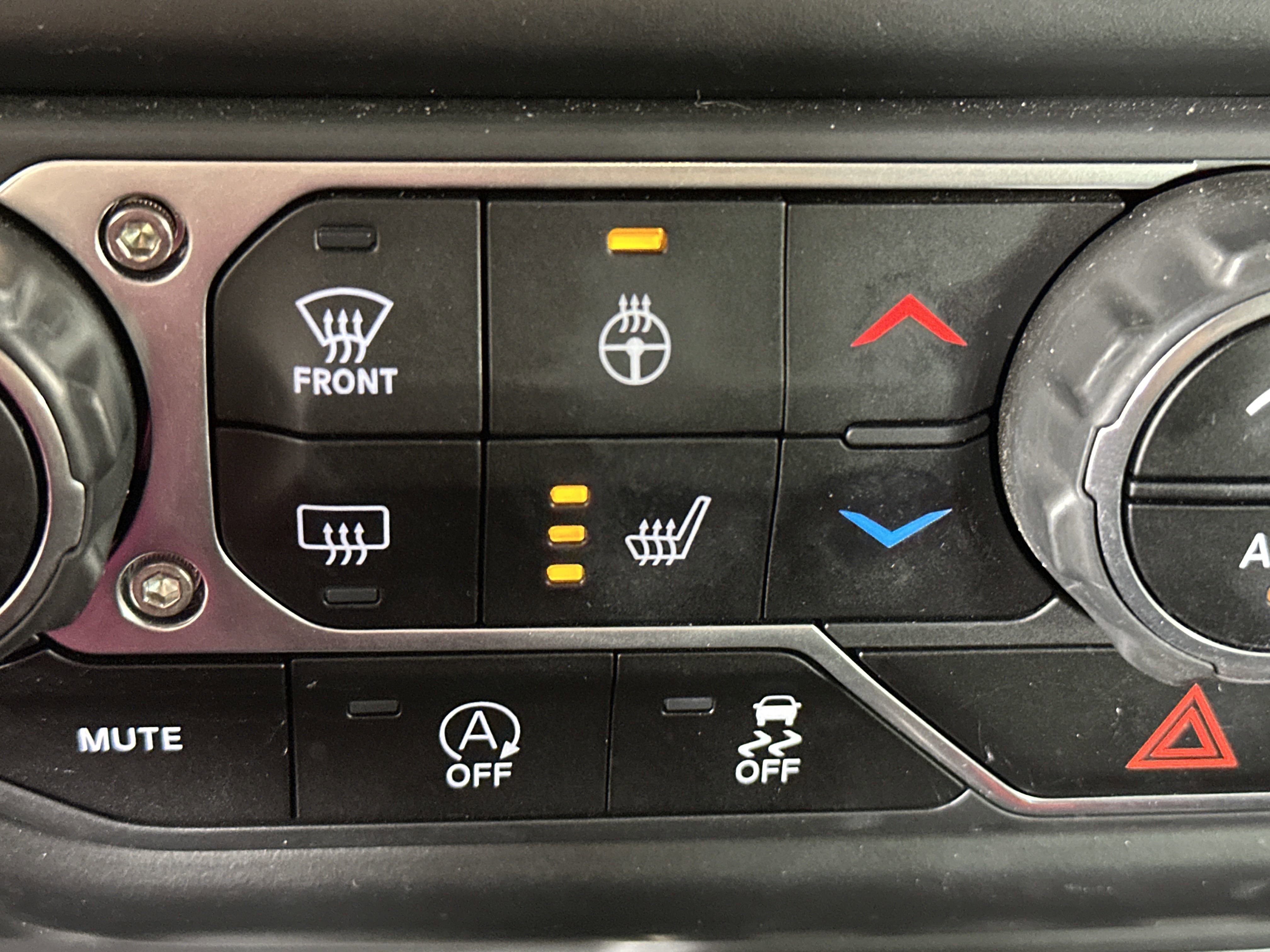 2022 Jeep Wrangler Unlimited High Tide photo 13