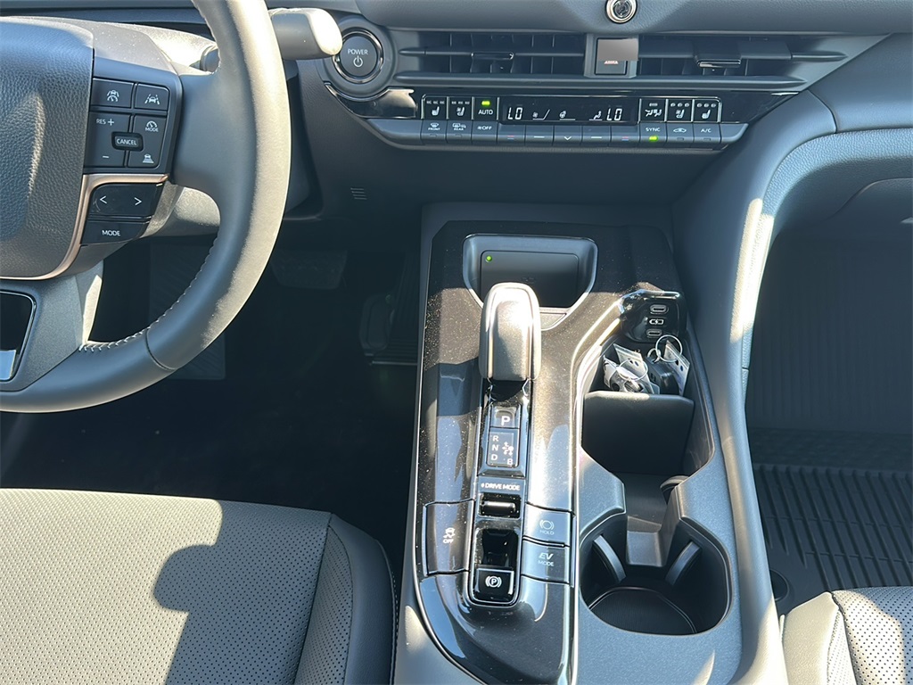 2026 Toyota Crown XLE photo 16