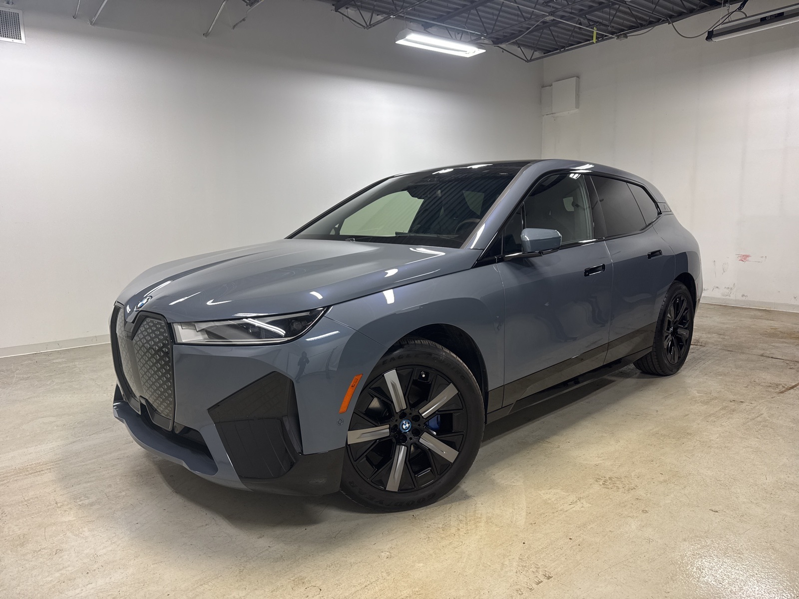 2025 BMW iX 50's photo