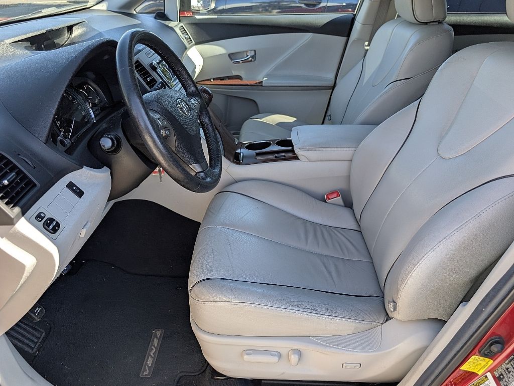 2011 Toyota Venza Base photo 3