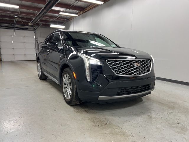 2023 Cadillac XT4 Premium Luxury photo 3