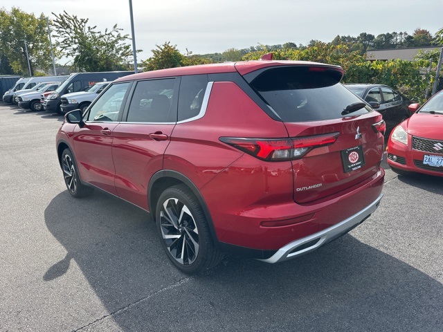 2022 Mitsubishi Outlander SE photo 4
