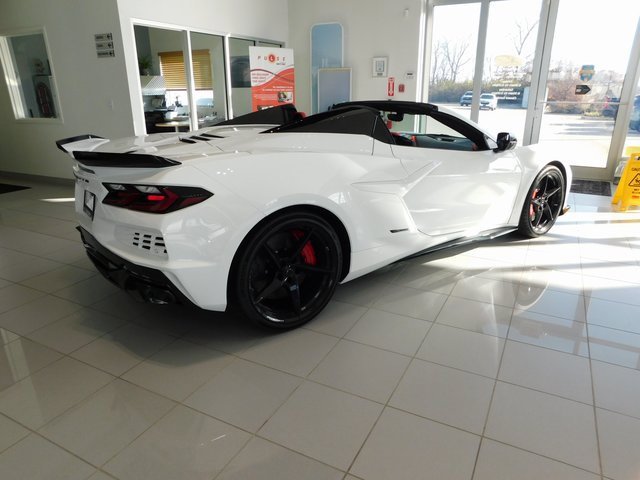 2026 Chevrolet Corvette E-Ray 3LZ photo 3