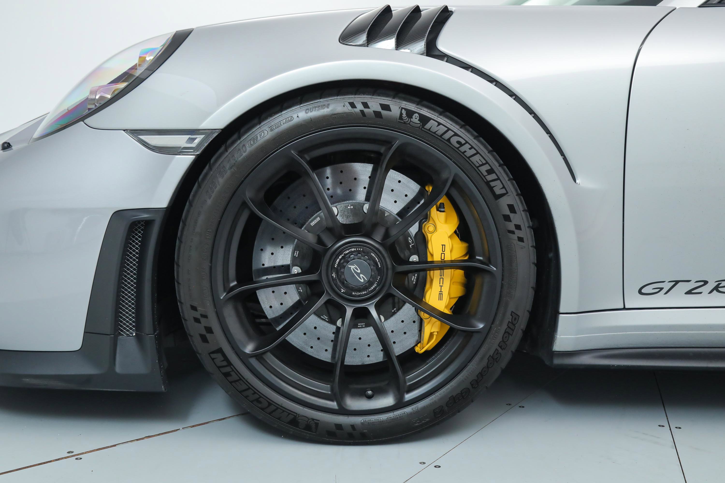 2019 Porsche 911 GT2 RS photo 33