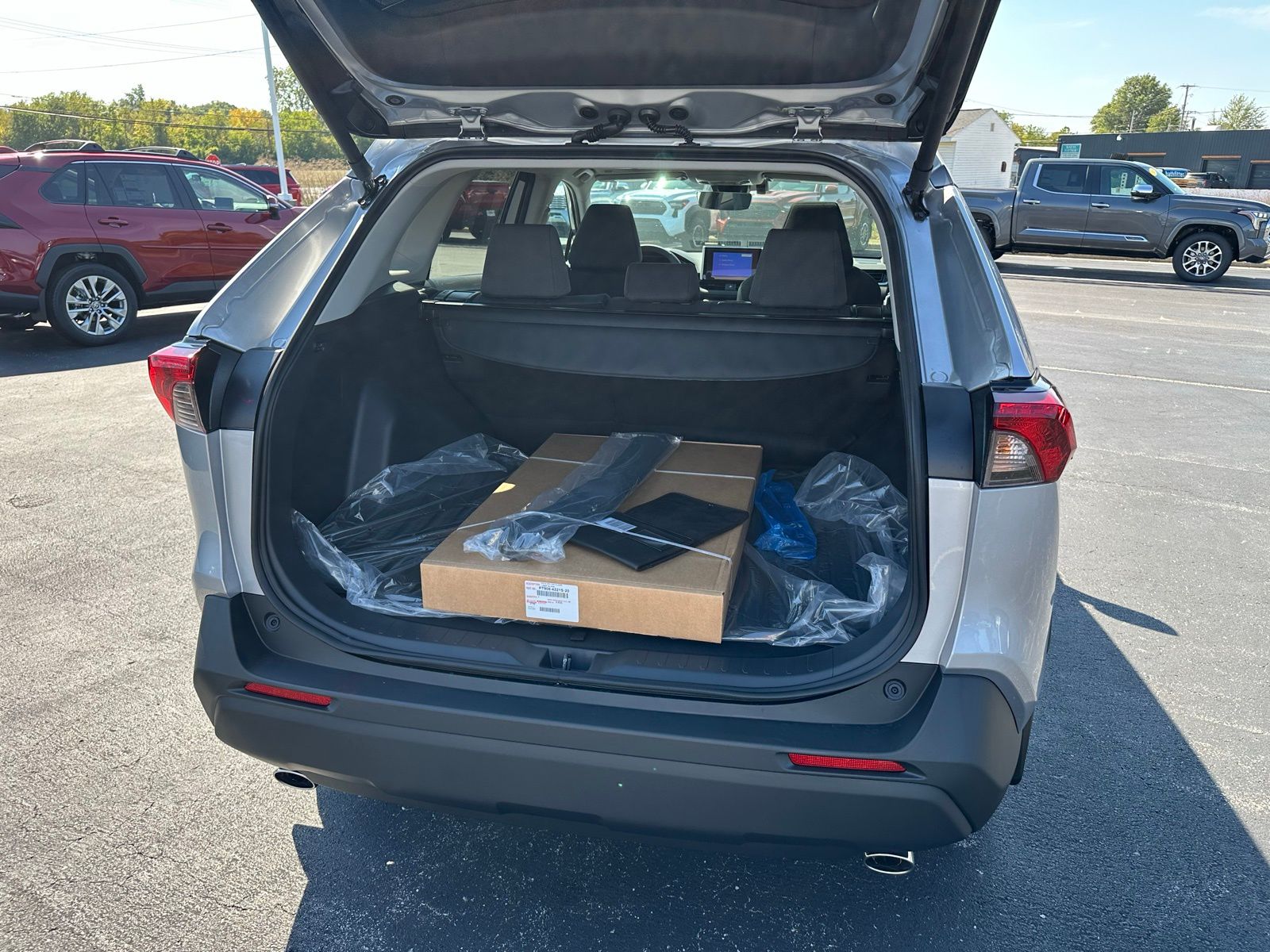 2025 Toyota RAV4 Hybrid XLE photo 20