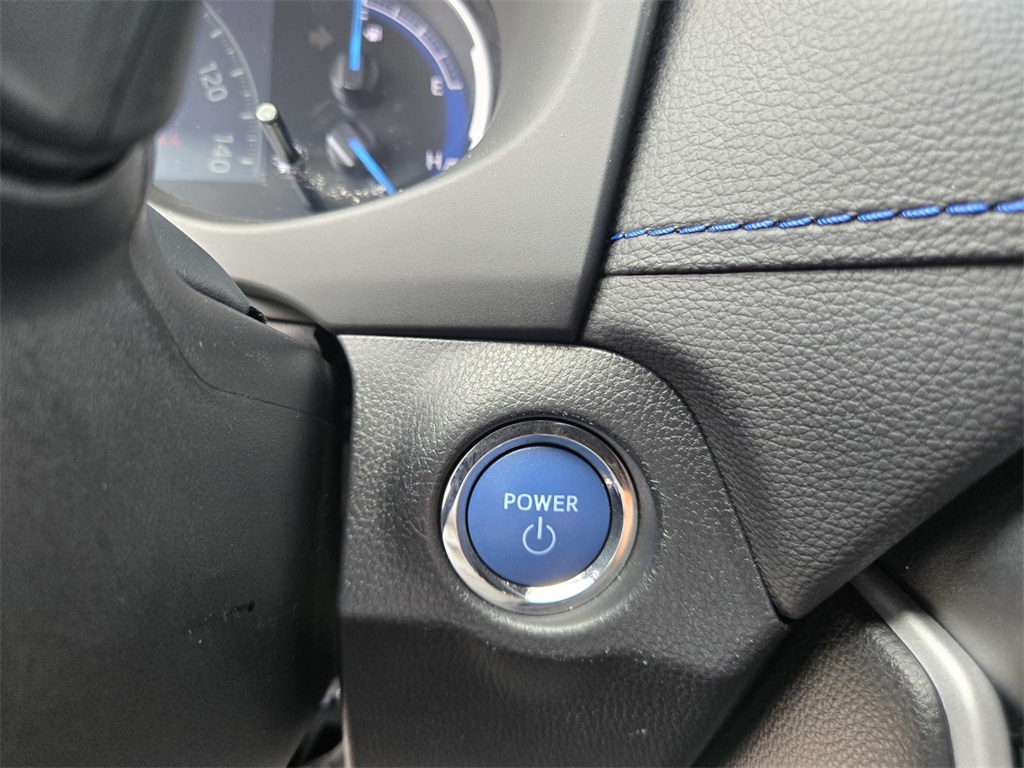 2021 Toyota RAV4 Hybrid XSE photo 19