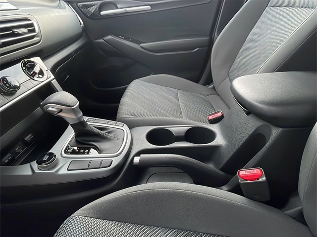 2023 Kia Seltos LX photo 27