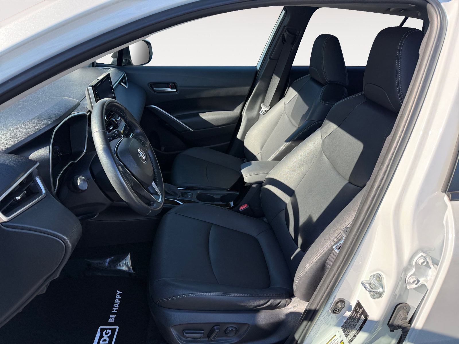 2022 Toyota Corolla Cross XLE photo 10