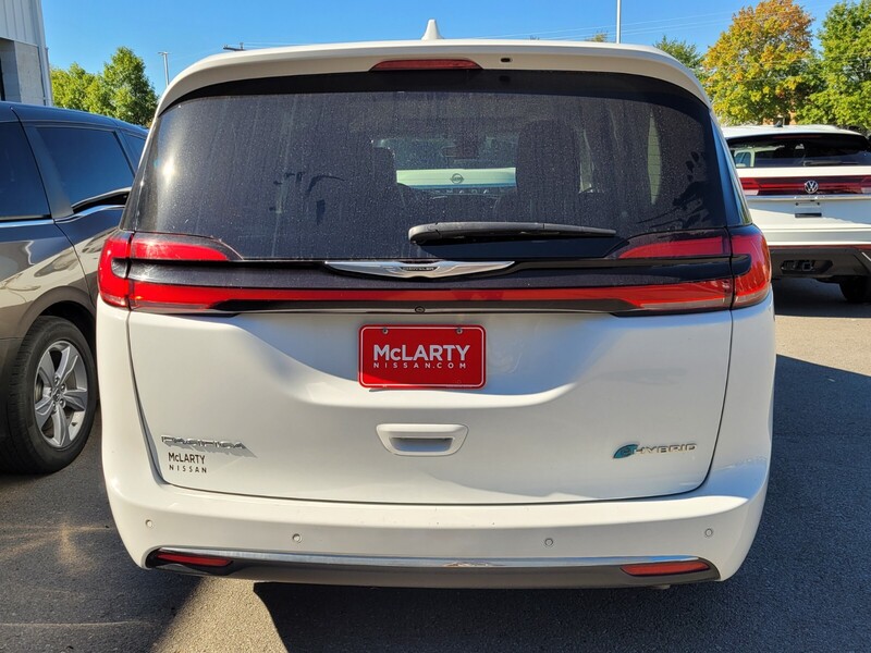 2022 Chrysler Pacifica Hybrid Limited photo 4