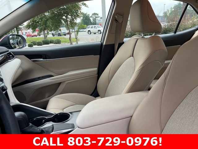 2018 Toyota Camry LE photo 9