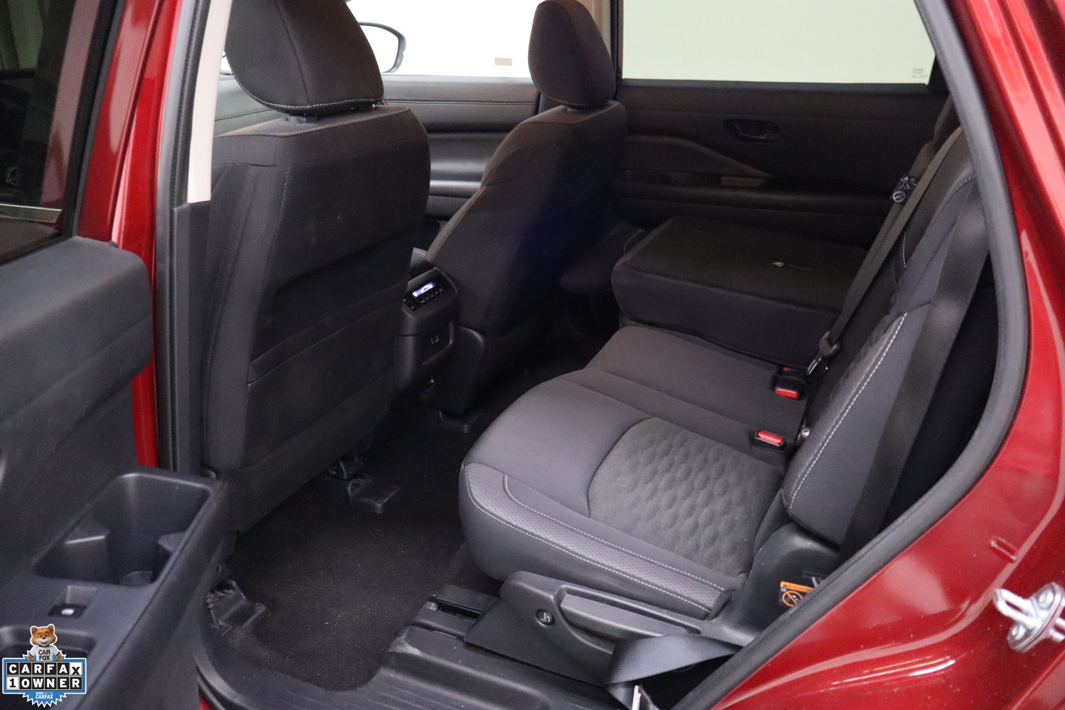 2024 Nissan Pathfinder SV photo 22