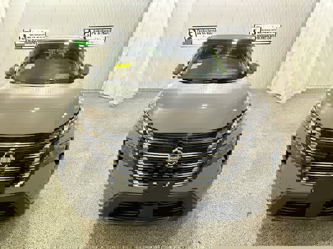 2026 Nissan Rogue SV photo 2