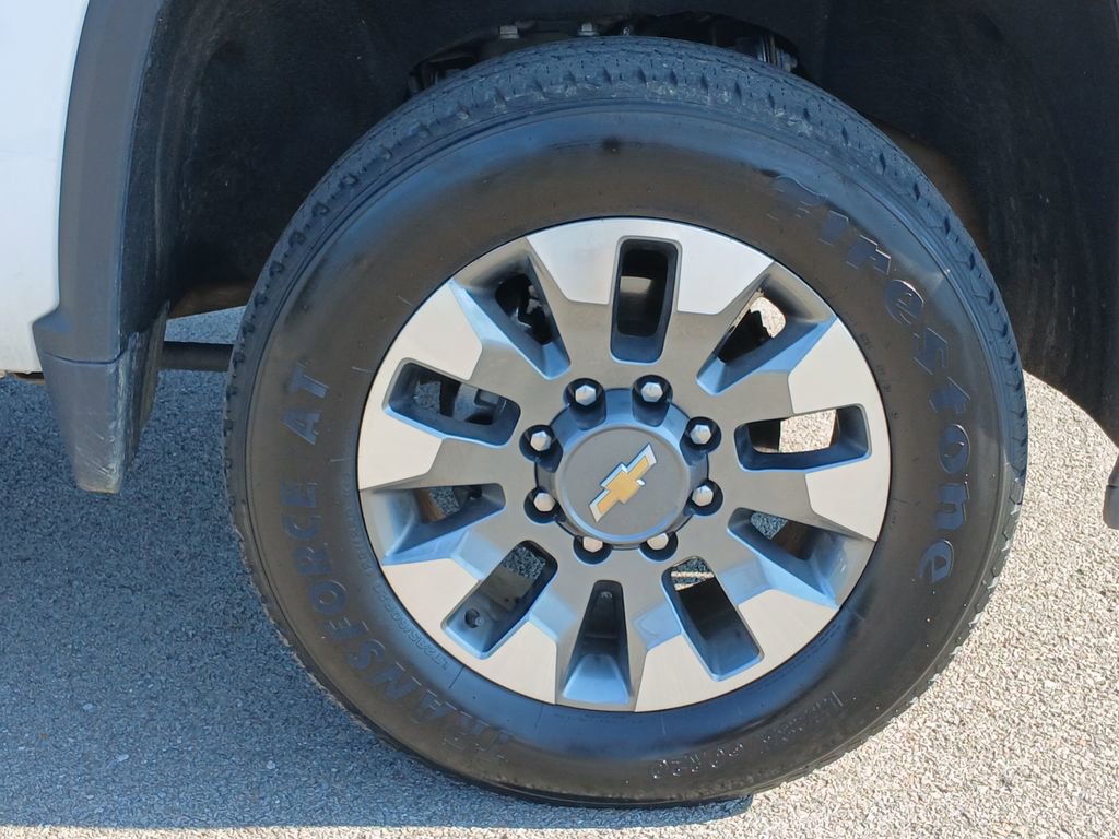 2024 Chevrolet Silverado 2500HD Custom photo 30