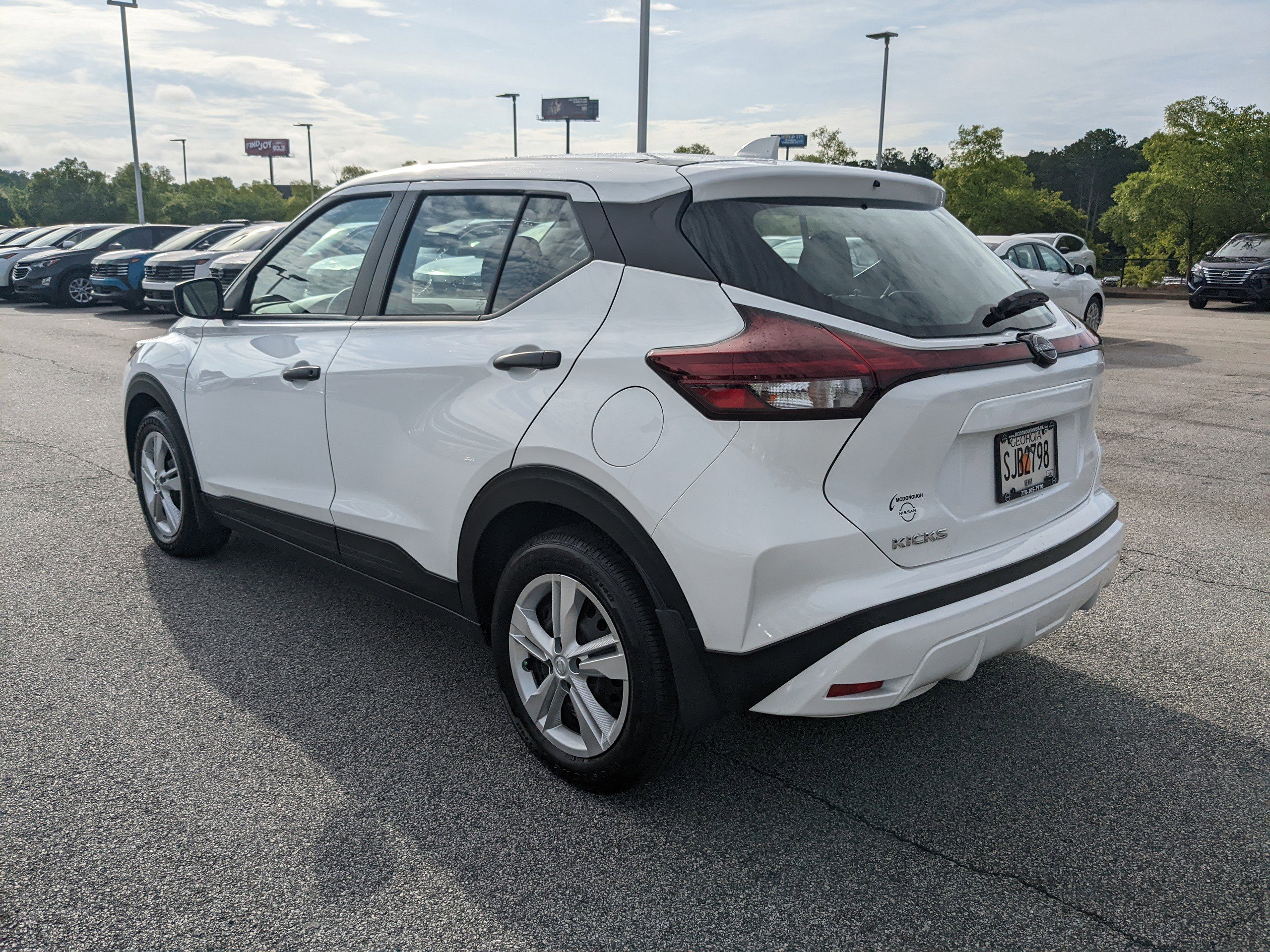 2025 Nissan Kicks Play S photo 4