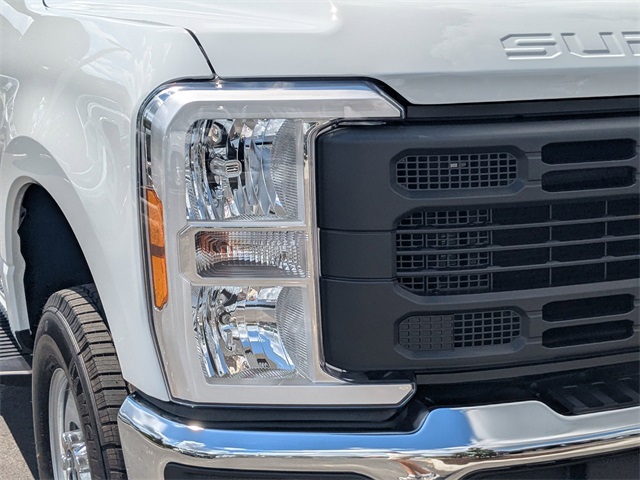 2026 Ford F-350 XL photo 9