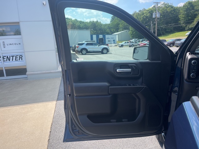 2021 Chevrolet Silverado 1500 Custom photo 24