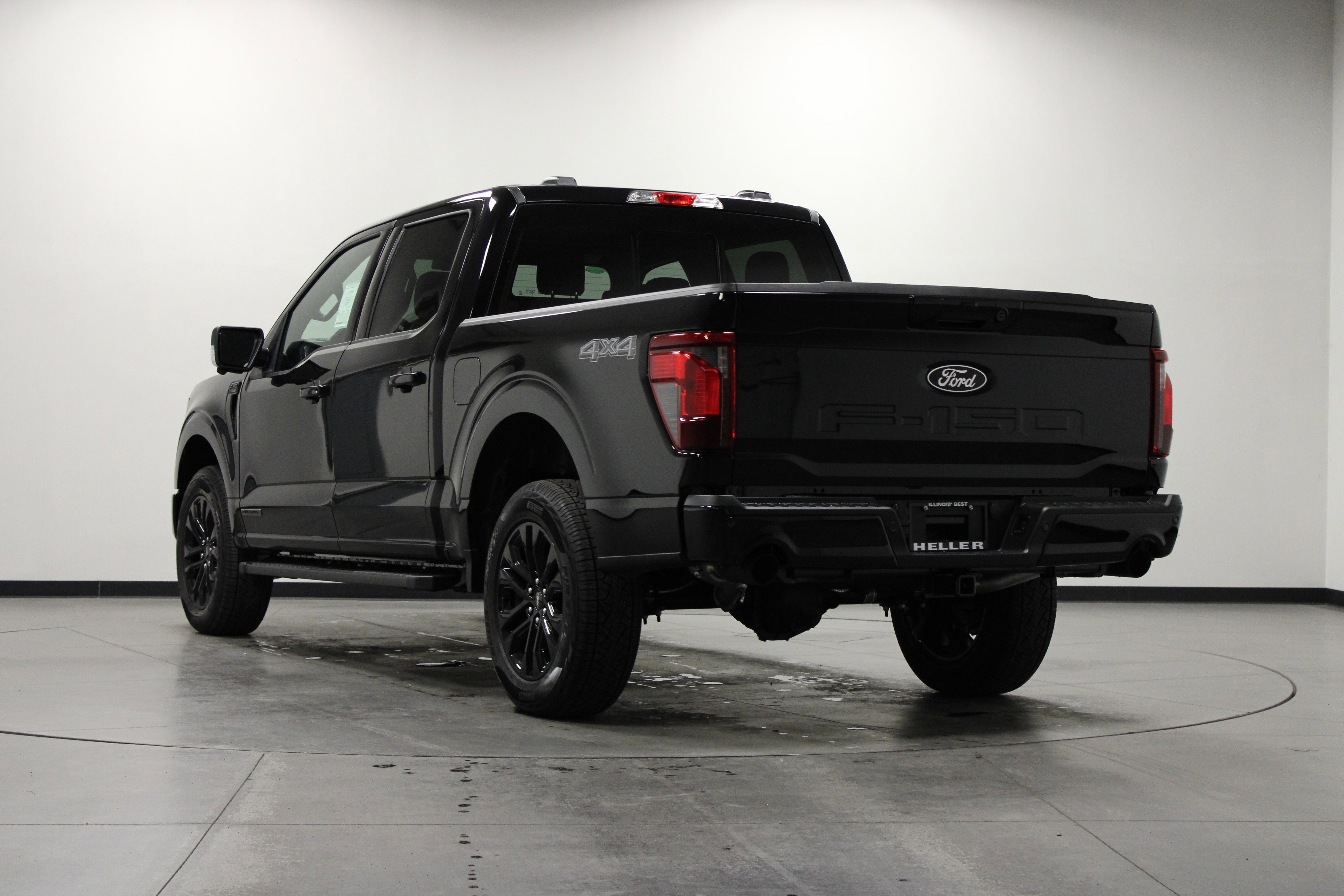 2025 Ford F-150 XLT photo 4