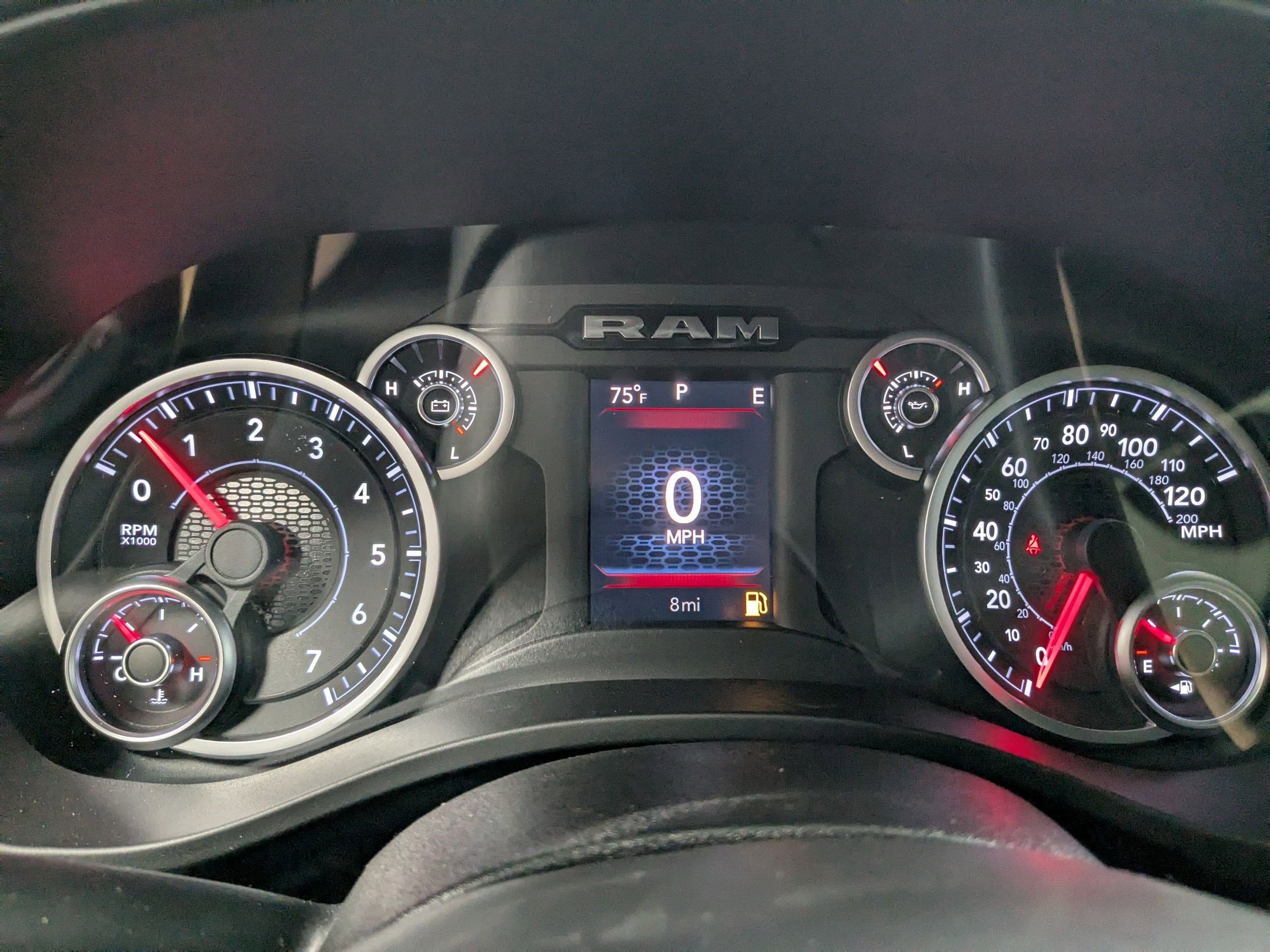 2025 Ram 1500 Tradesman photo 9