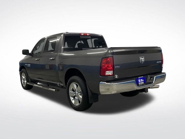 2018 Ram 1500 SLT photo 3