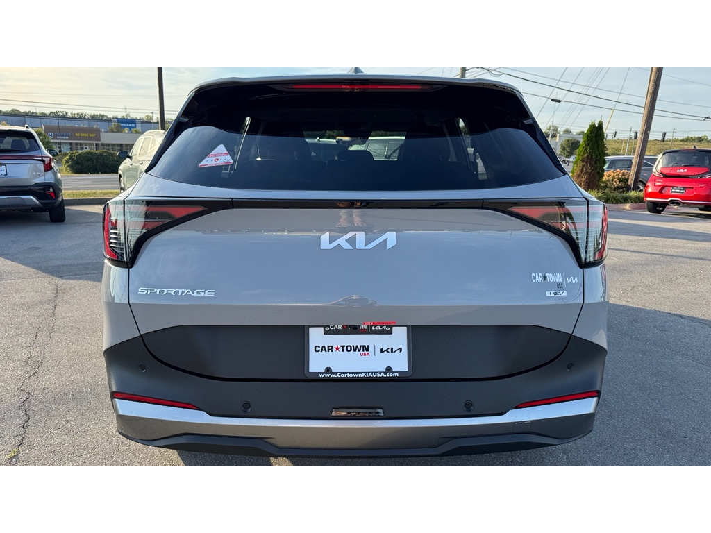 2026 Kia Sportage Hybrid S photo 2