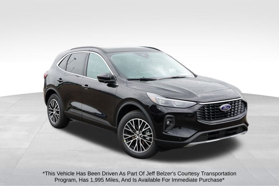 2025 Ford Escape PHEV's photo