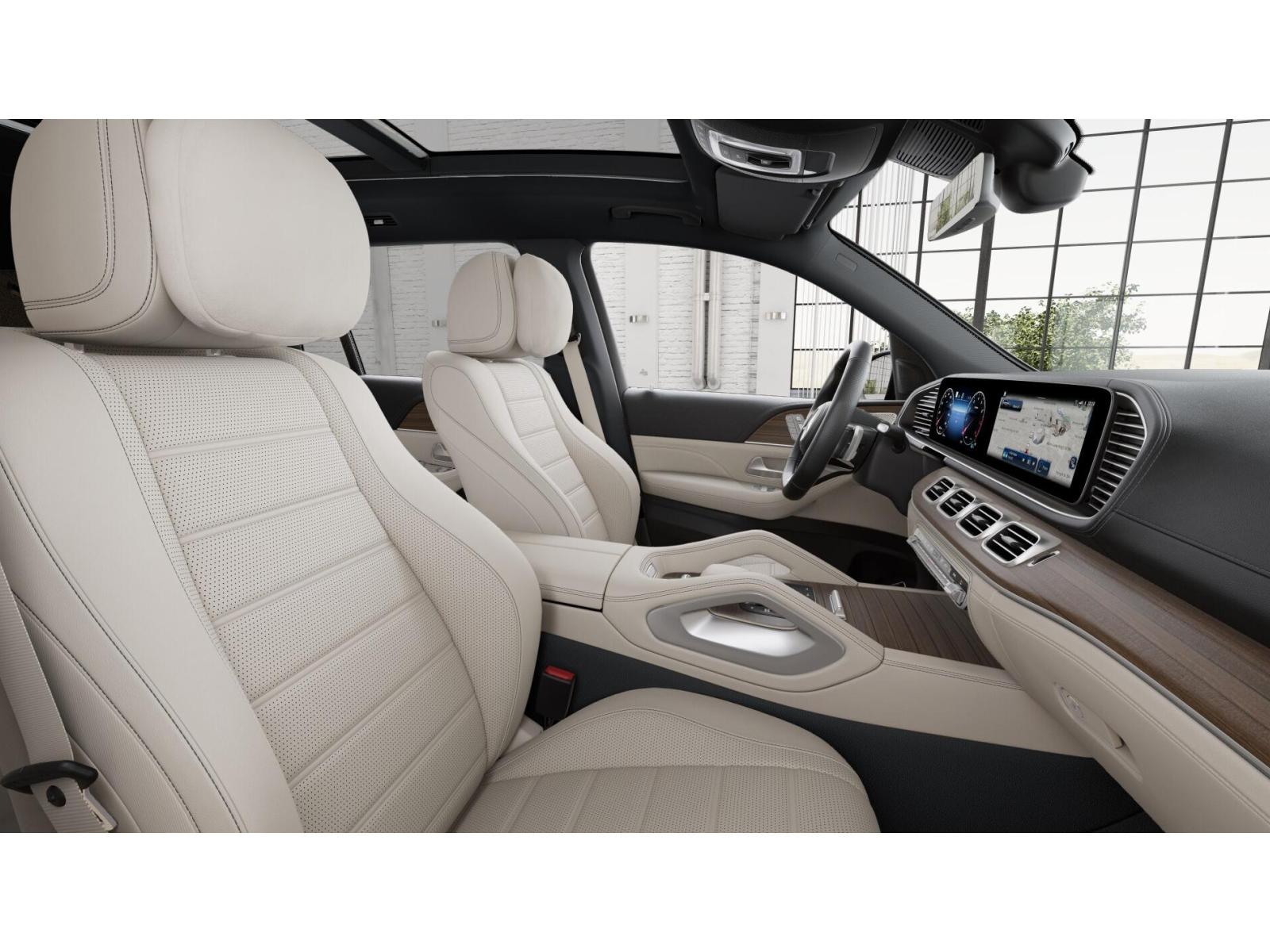 2026 Mercedes Benz GLS 580 4MATIC photo 3