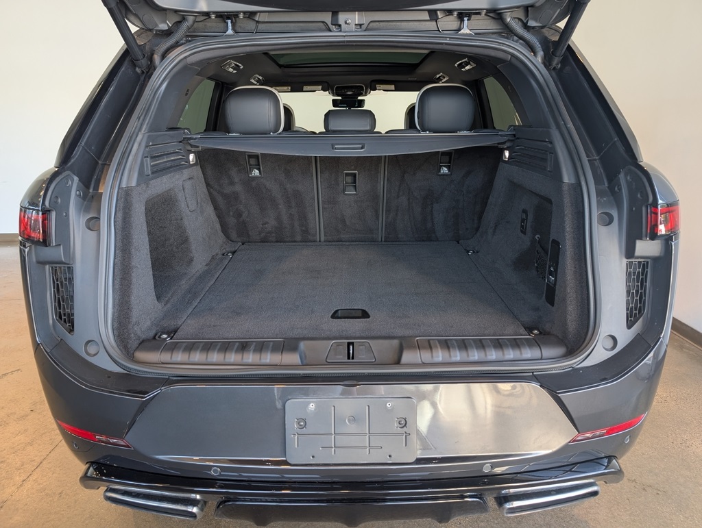 2023 Land Rover Range Rover Sport SE photo 2