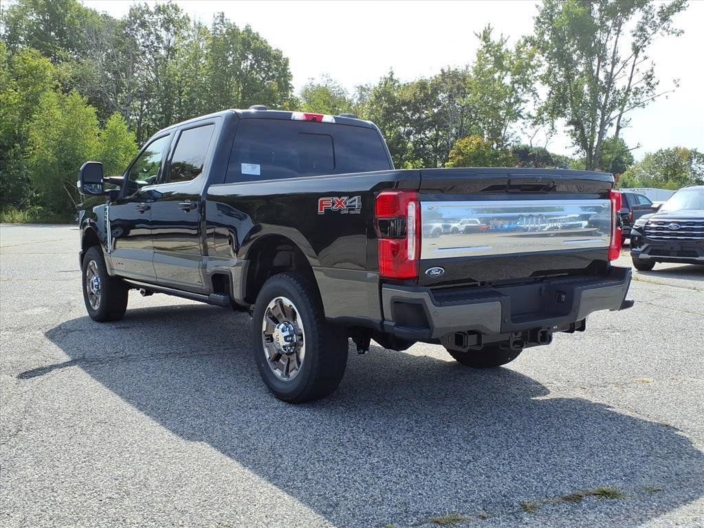 2026 Ford F-350 King Ranch photo 3