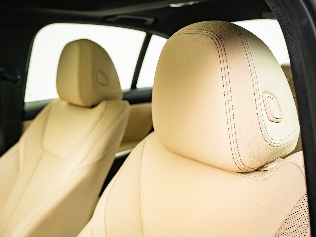 2025 Bmw 330i xDrive photo 18