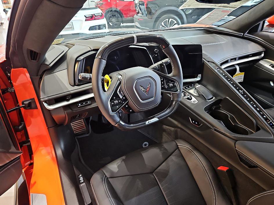 2025 Chevrolet Corvette E-Ray 3LZ photo 9