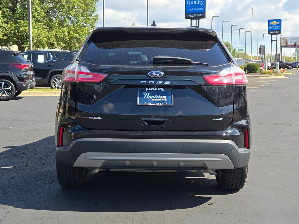 2022 Ford Edge SEL photo 12