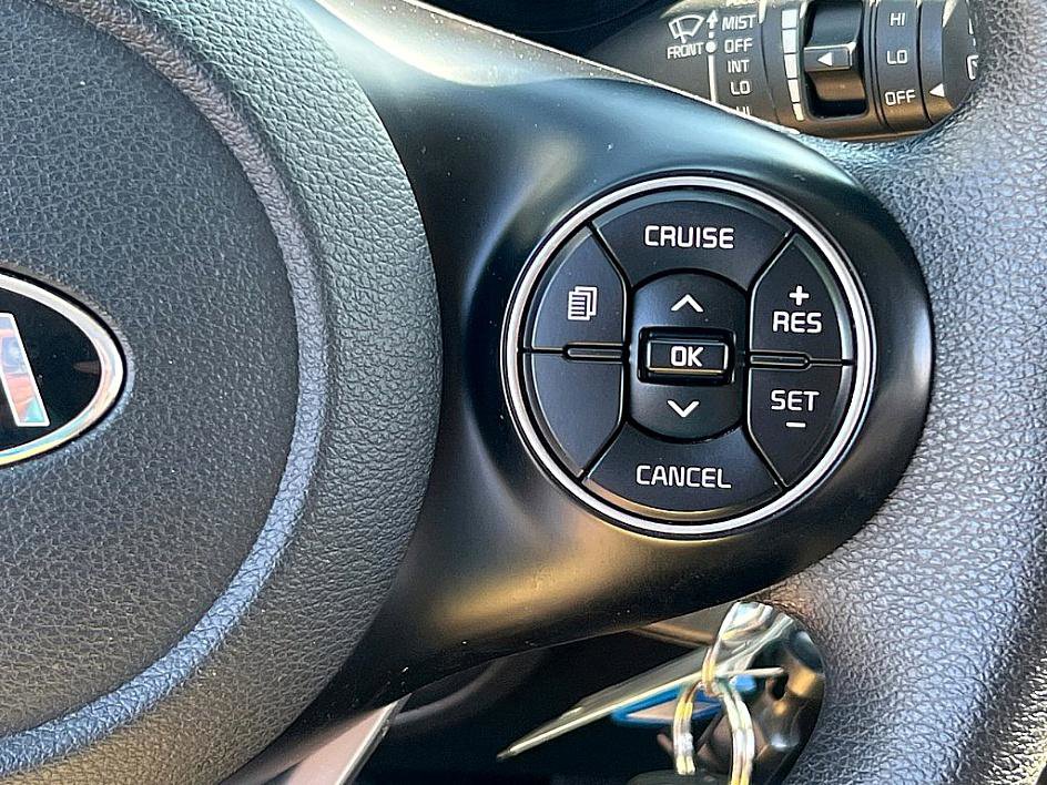 2020 Kia Soul S photo 16