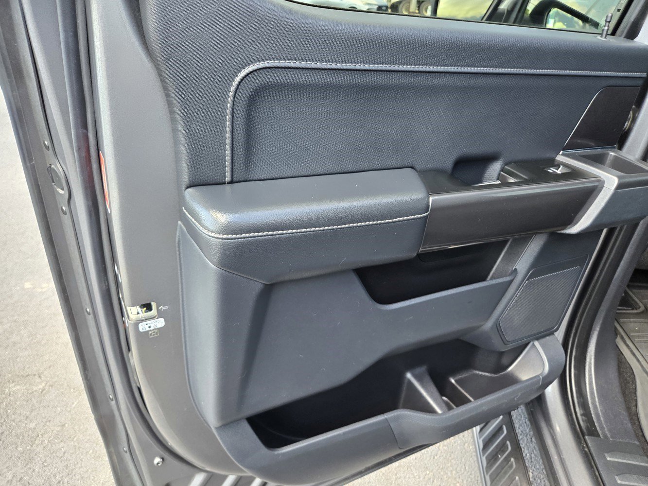2022 Ford F-150 XLT photo 32