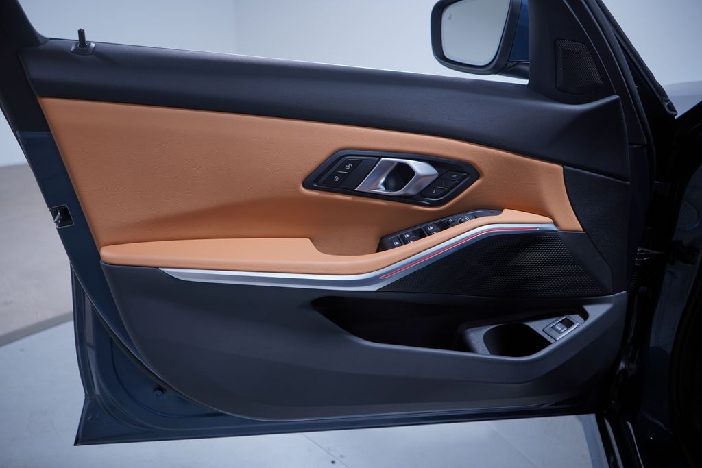 2025 Bmw 330i photo 15
