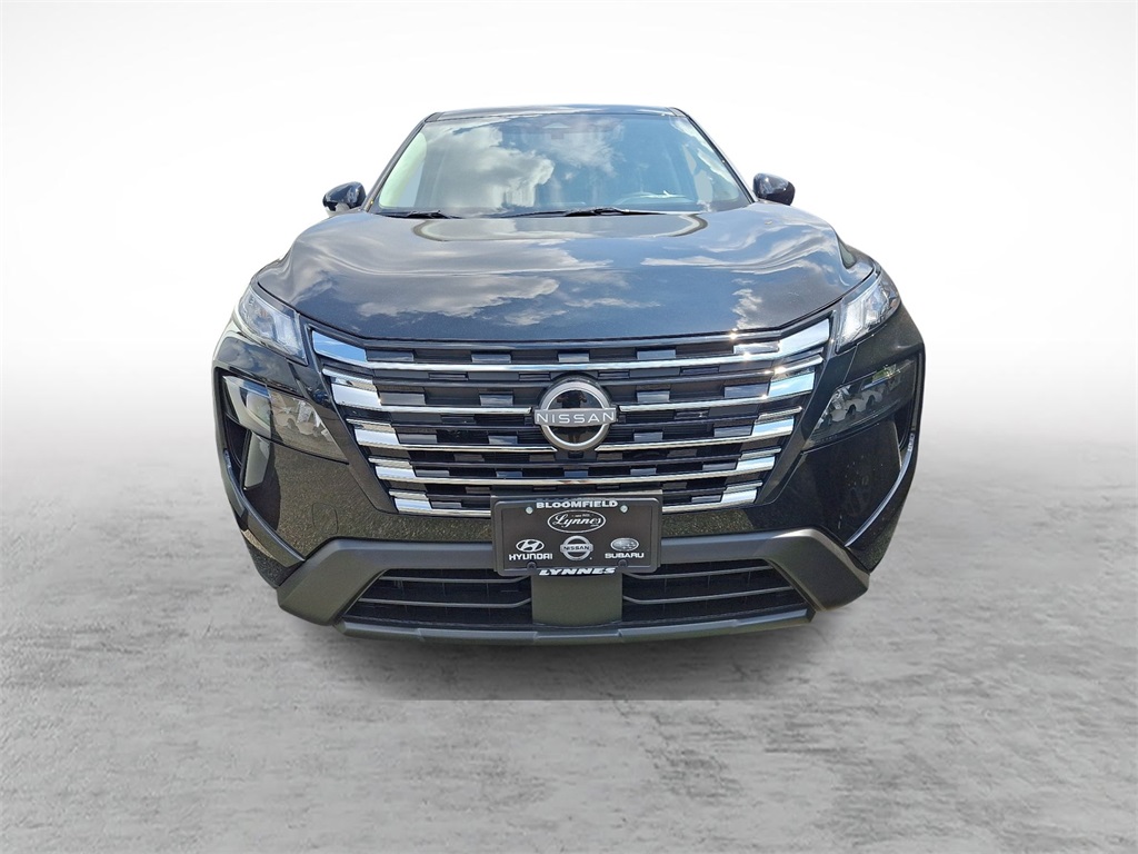2026 Nissan Rogue SV photo 2