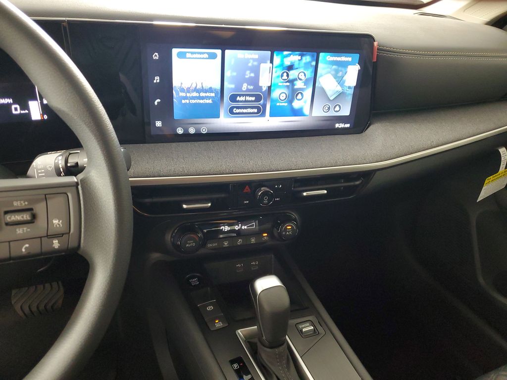 2026 Nissan Kicks SV photo 13