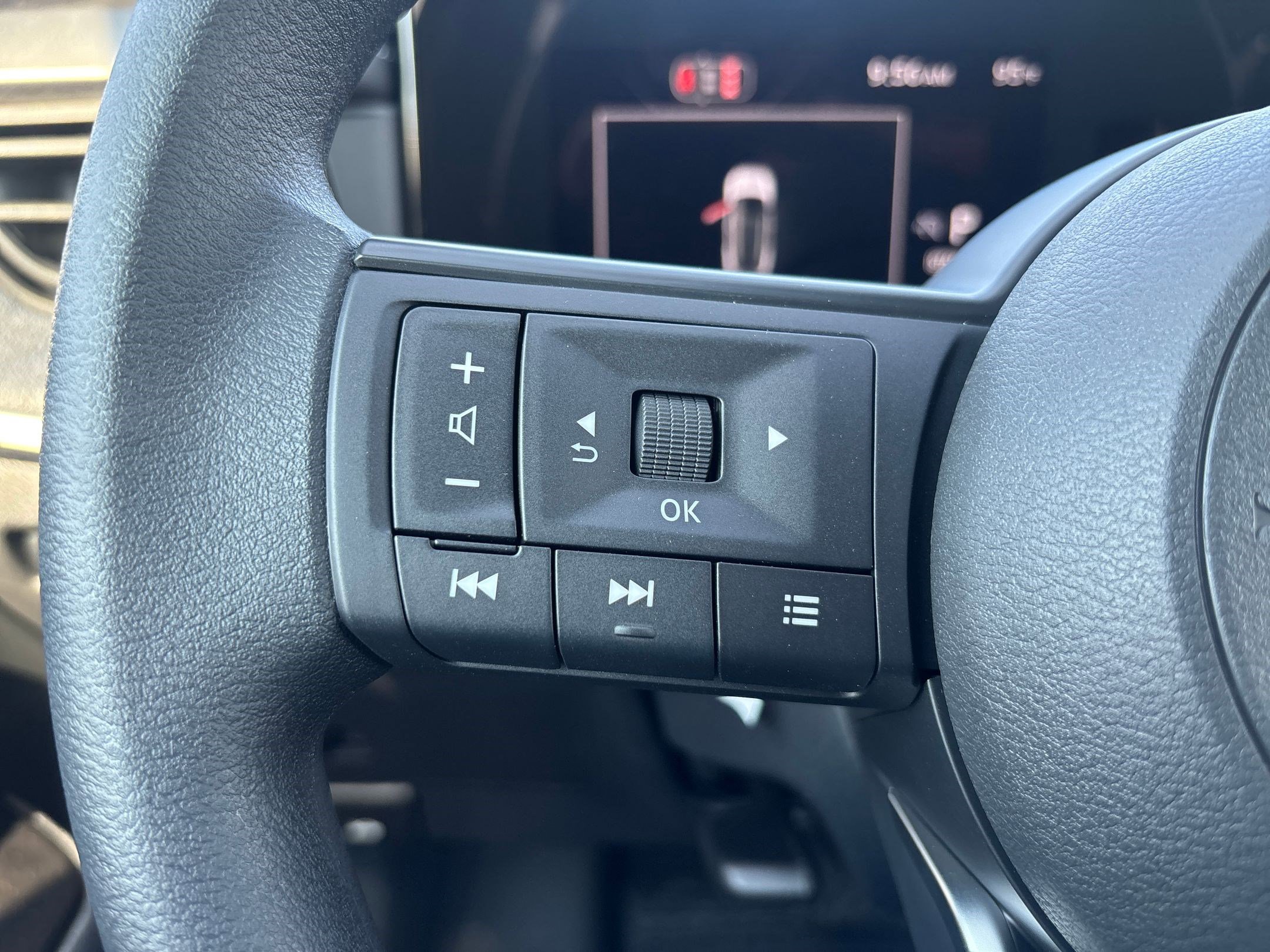 2026 Nissan Kicks SV photo 16