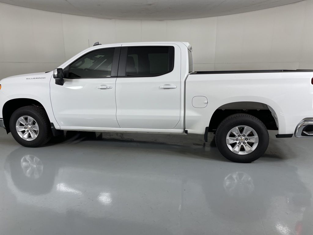 2025 Chevrolet Silverado 1500 LT photo 5