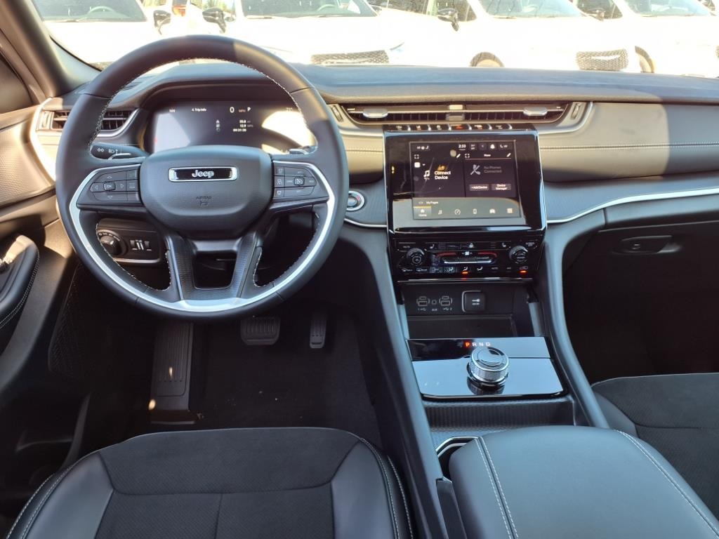 2025 Jeep Grand Cherokee Altitude X photo 14