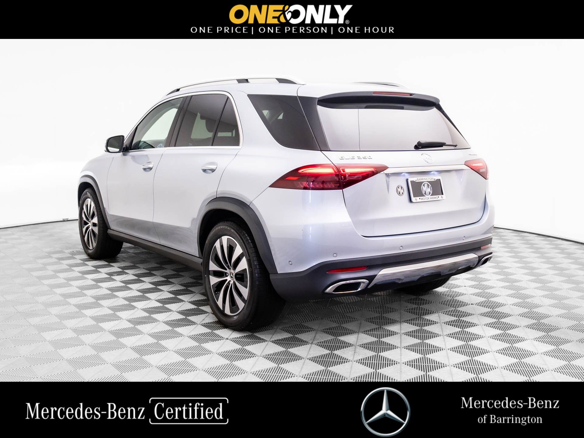 2024 Mercedes Benz GLE 350 4MATIC photo 3