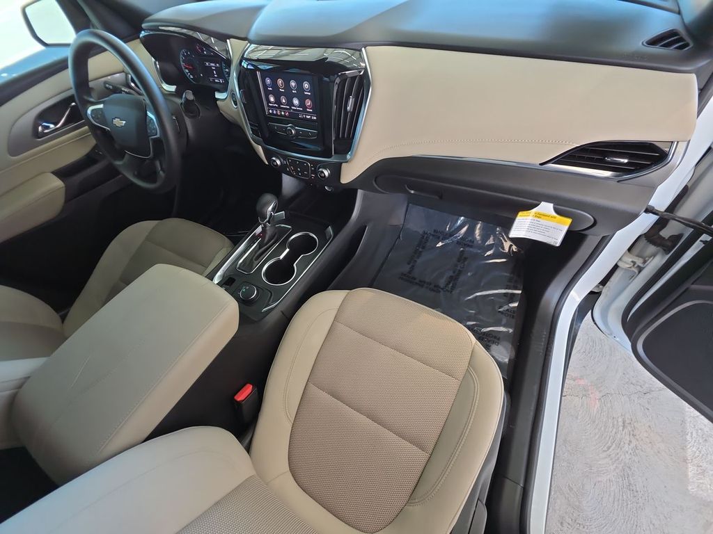 2022 Chevrolet Traverse LS photo 25