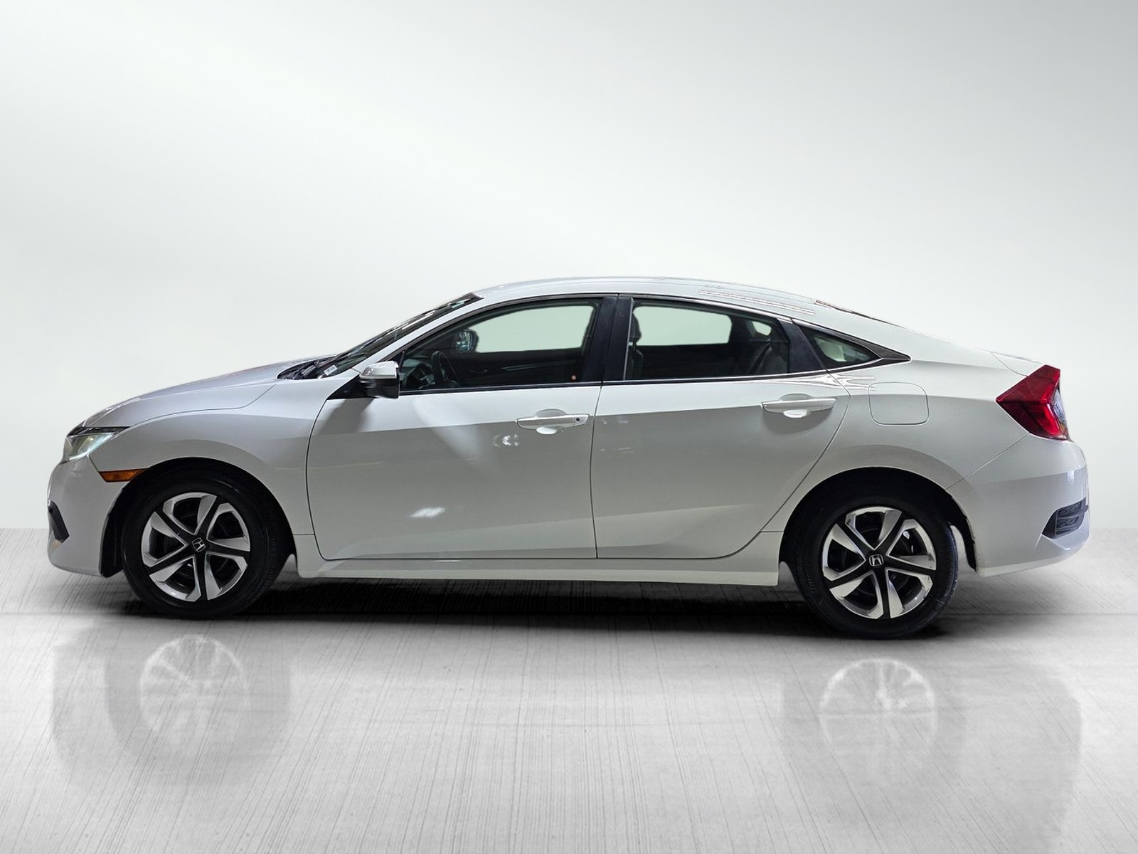 2017 Honda Civic LX photo 4